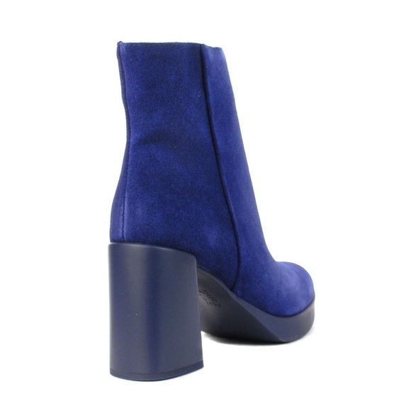 Naturalizer Genn-Reach Haven Blue Suede Booties